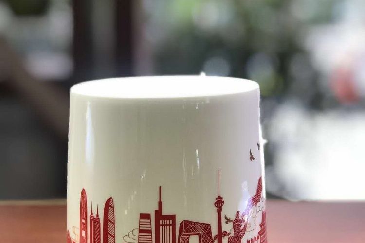 白瓷杯(城市剪影图案)实拍