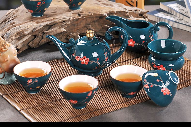 蓝釉红梅纹成套茶具