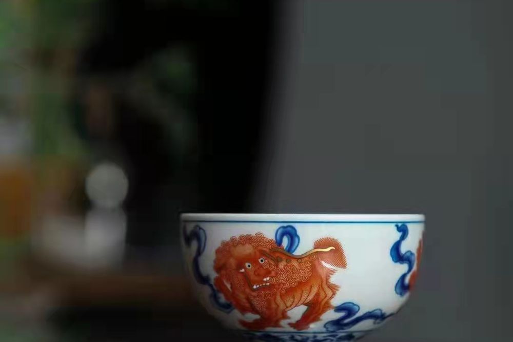 青花矾红高足杯实拍